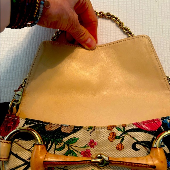 Gucci Vintage Flora Horsebit Clutch with Gold Chain - Picture 4 of 10